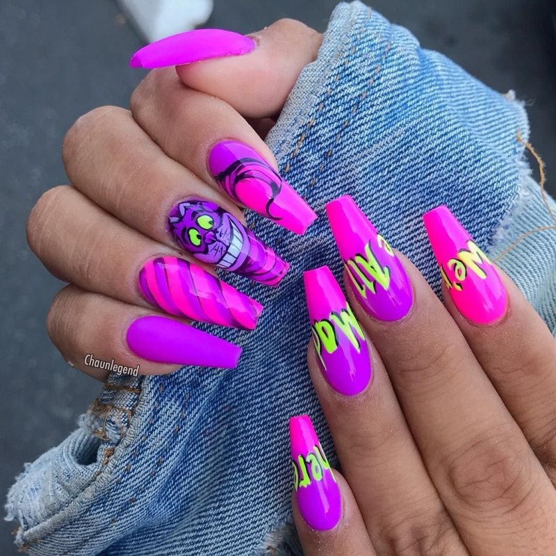 Яркие длинные ногти