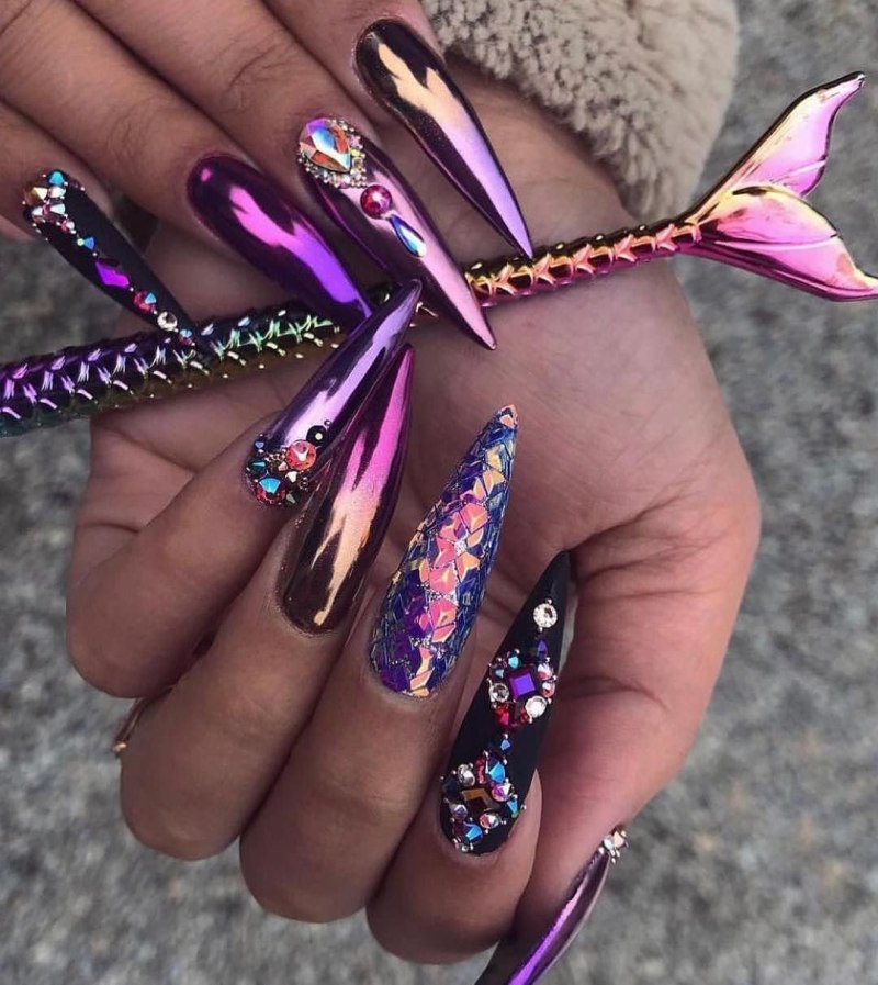 Яркий летний маникюр