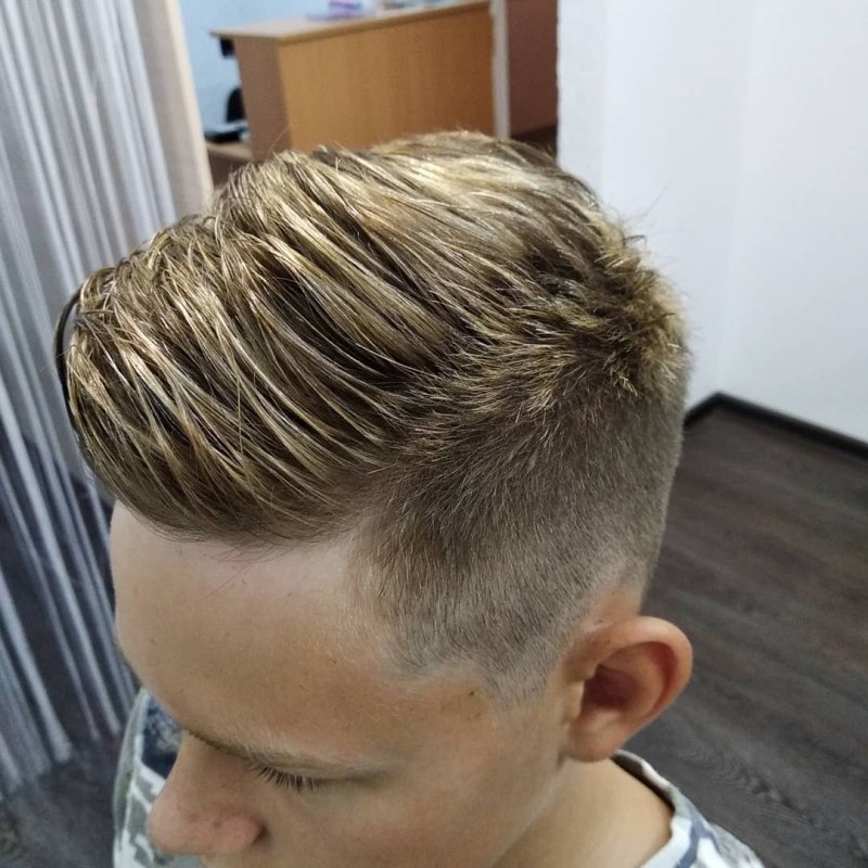 Мужские прически с белыми кончиками