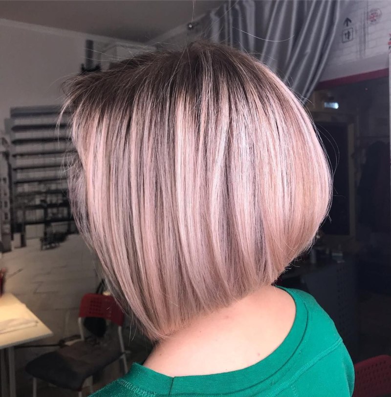 Фиолетовое мелирование на русые короткие волосы