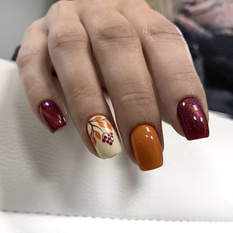 Винный осенний маникюр