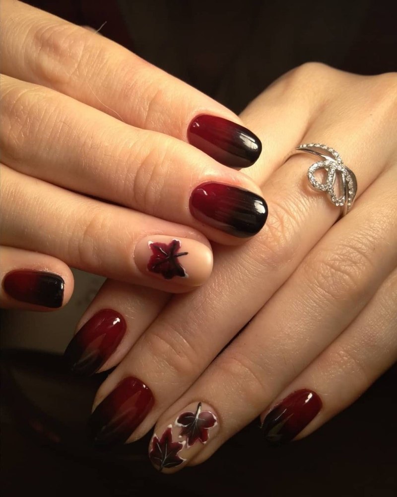 Осенний маникюр в бордовых и красных тонах