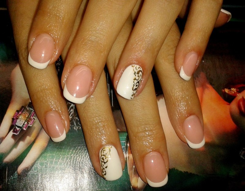 Дизайн нарощенных ногтей квадратной формы разноцветные