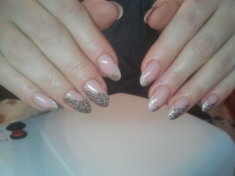 Нежный маникюр