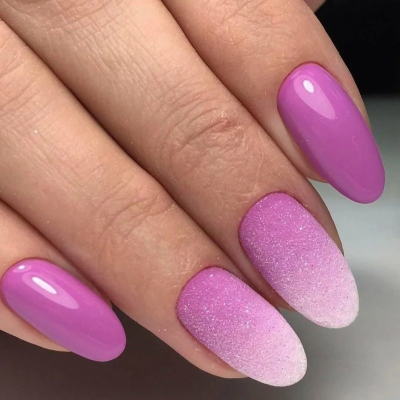 Маникюр сиреневый с розовым