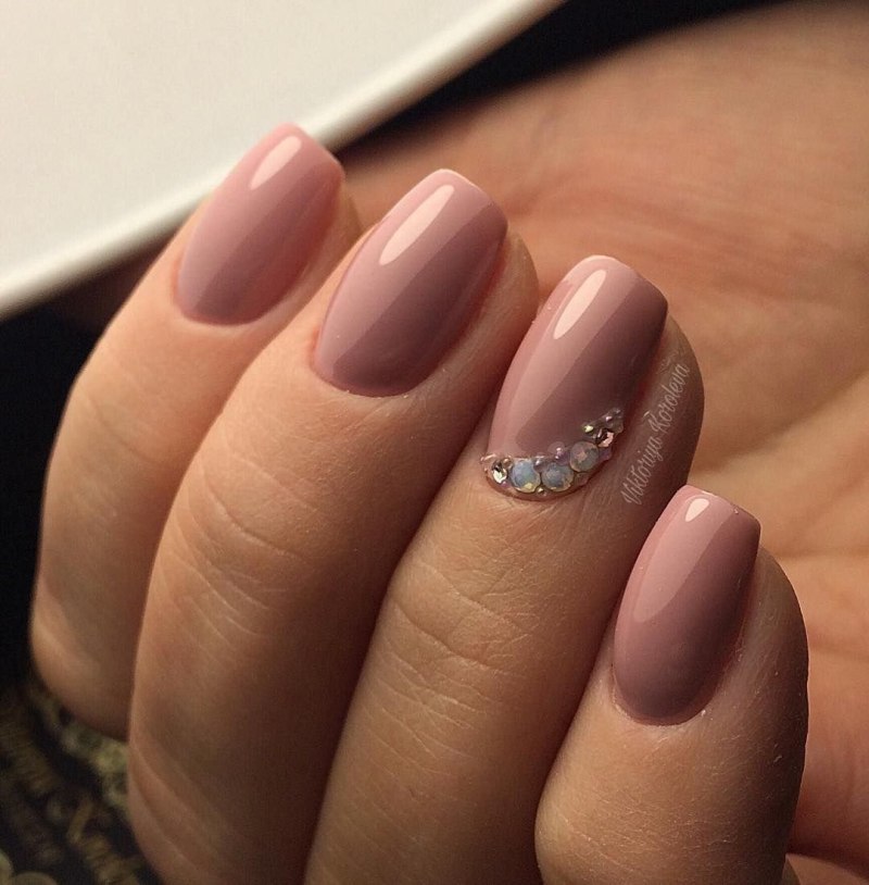 Нежный маникюр