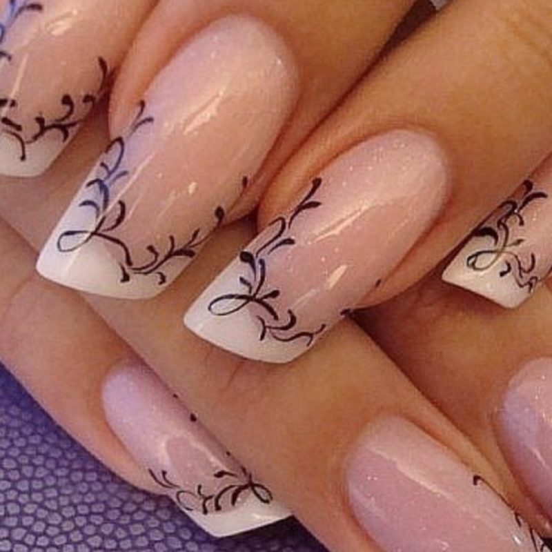 Скошенная форма ногтей