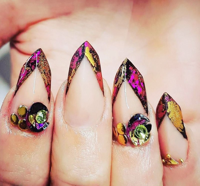 Красивое наращивание ногтей