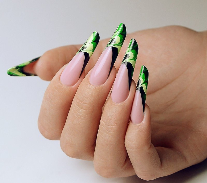 Скошенная форма ногтей