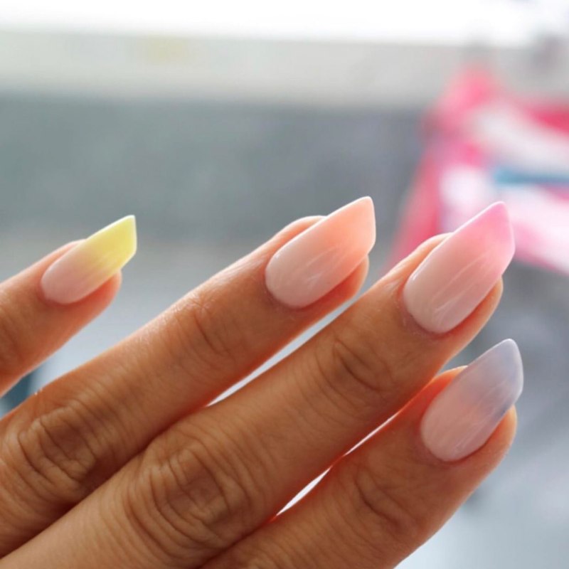 Скошенная форма ногтей