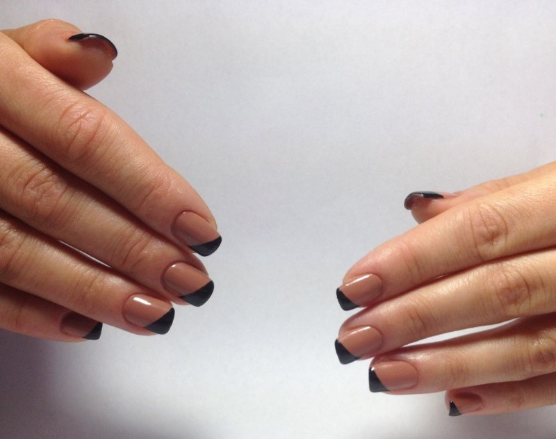 Нарощенные ногти квадрат