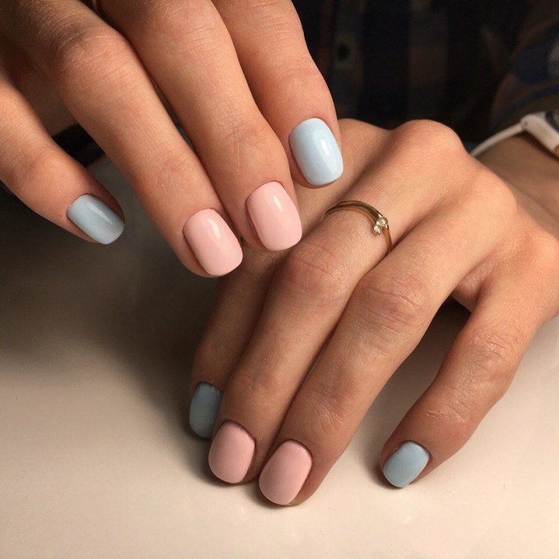 Однотонный маникюр на короткие