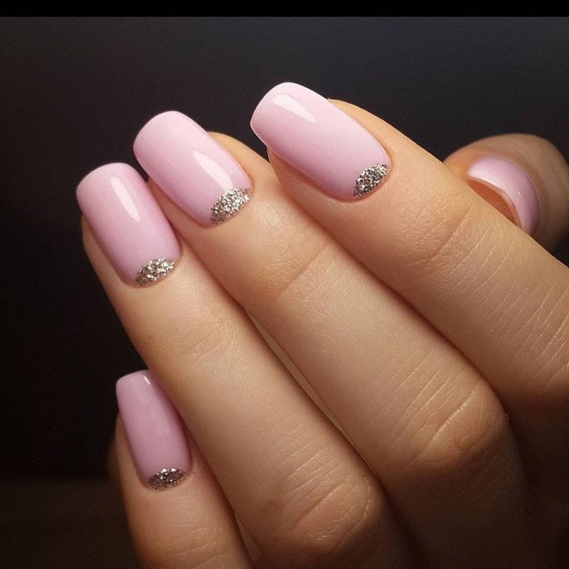 Нежно розовые ногти