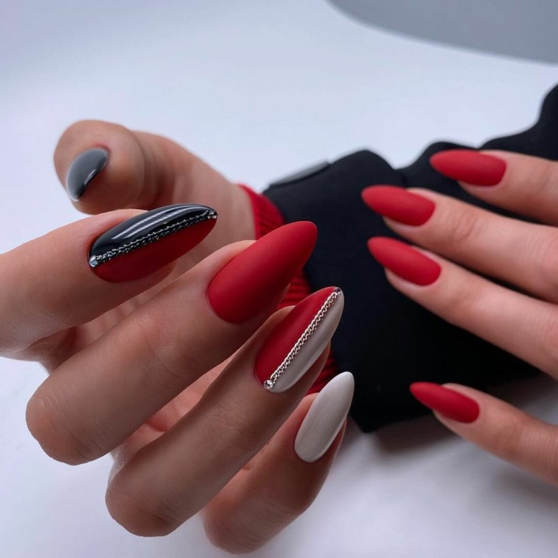 Модный маникюр на длинные ногти