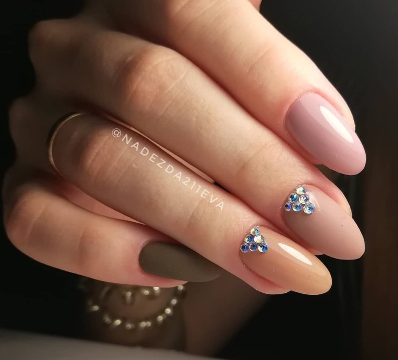 Маникюр на нарощенные ногти