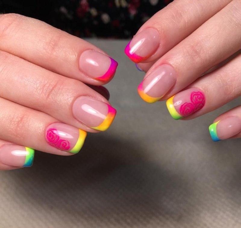 Яркий френч