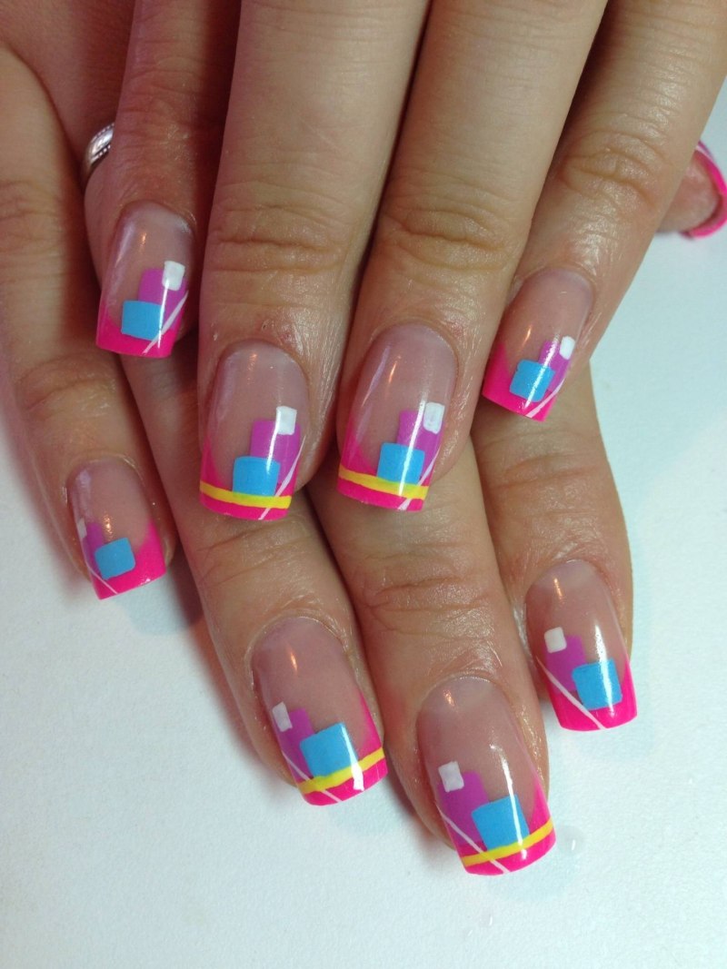 Френч разноцветный миндальные ногти