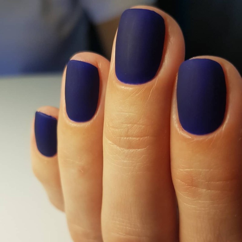Синий маникюр