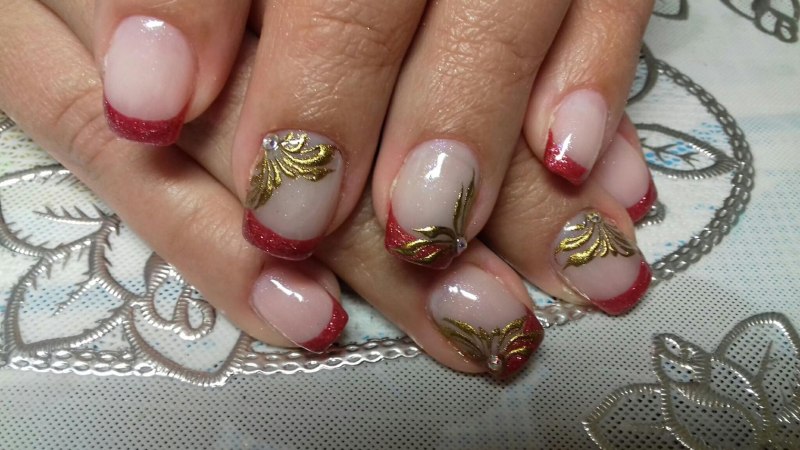 Маникюр френч двухцветный в растяжку