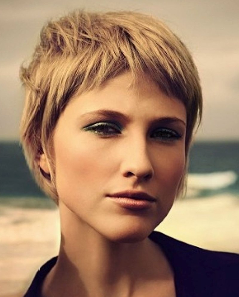 Укороченные стрижки женские