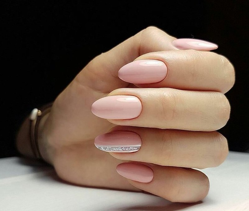 Нежный маникюр