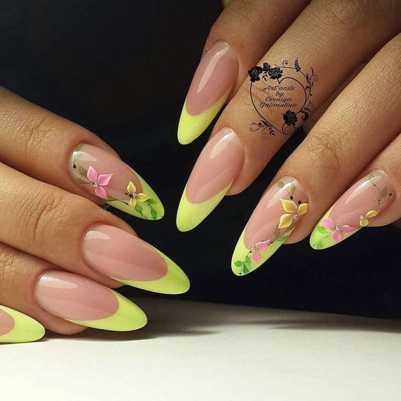 Маникюр на лето миндаль френч