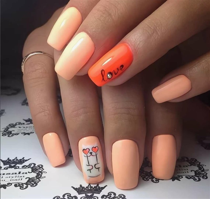 Оранжевый френч миндаль 2021