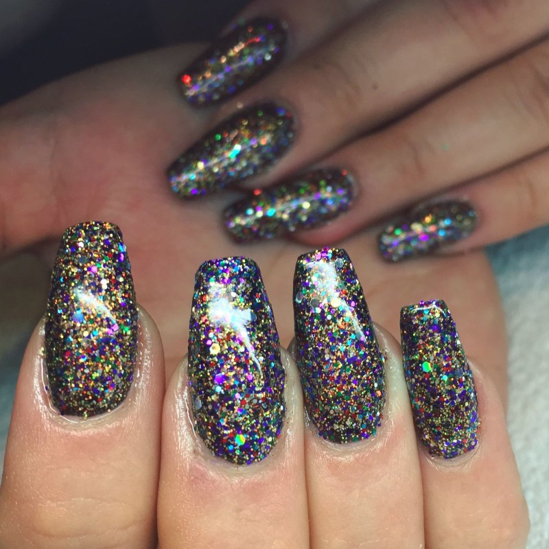 Ногти с блестками