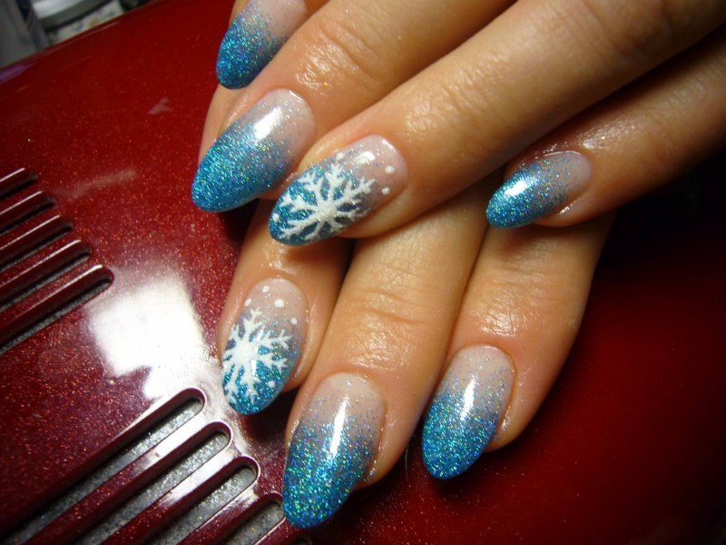 Ногти с блестками