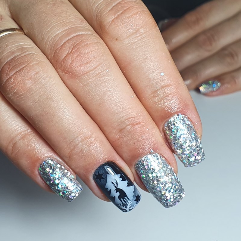 Ногти френч с блестками