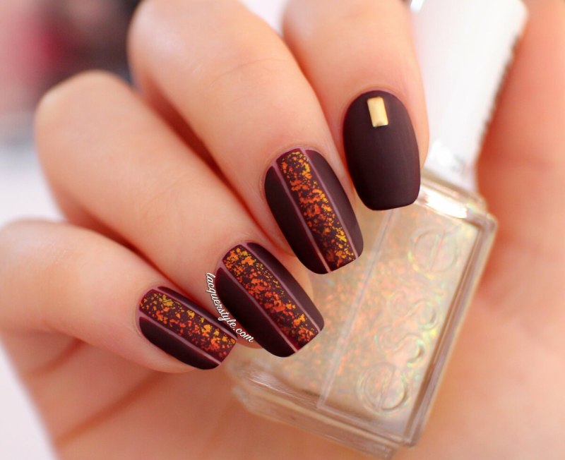 Ногти коричневые с блестками