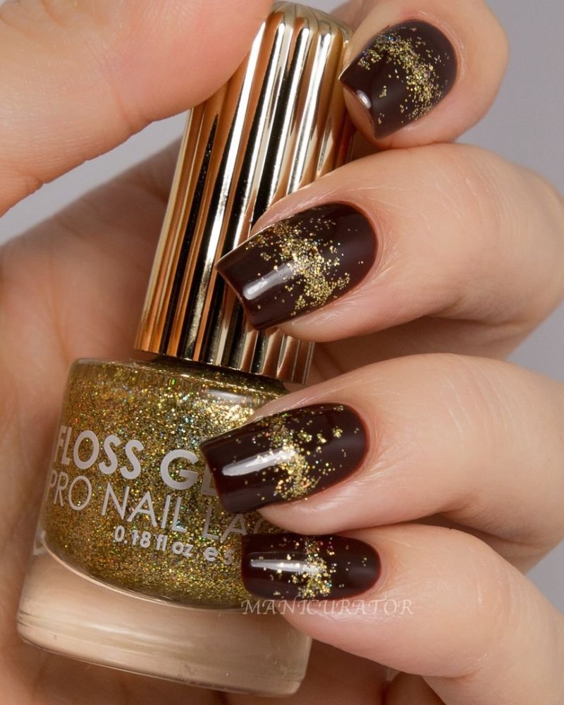 Ногти с золотом