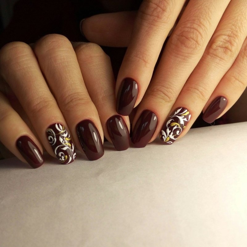 Маникюр в коричневых тонах