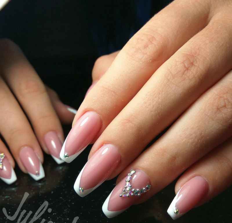 Маникюр наращивание френч миндаль