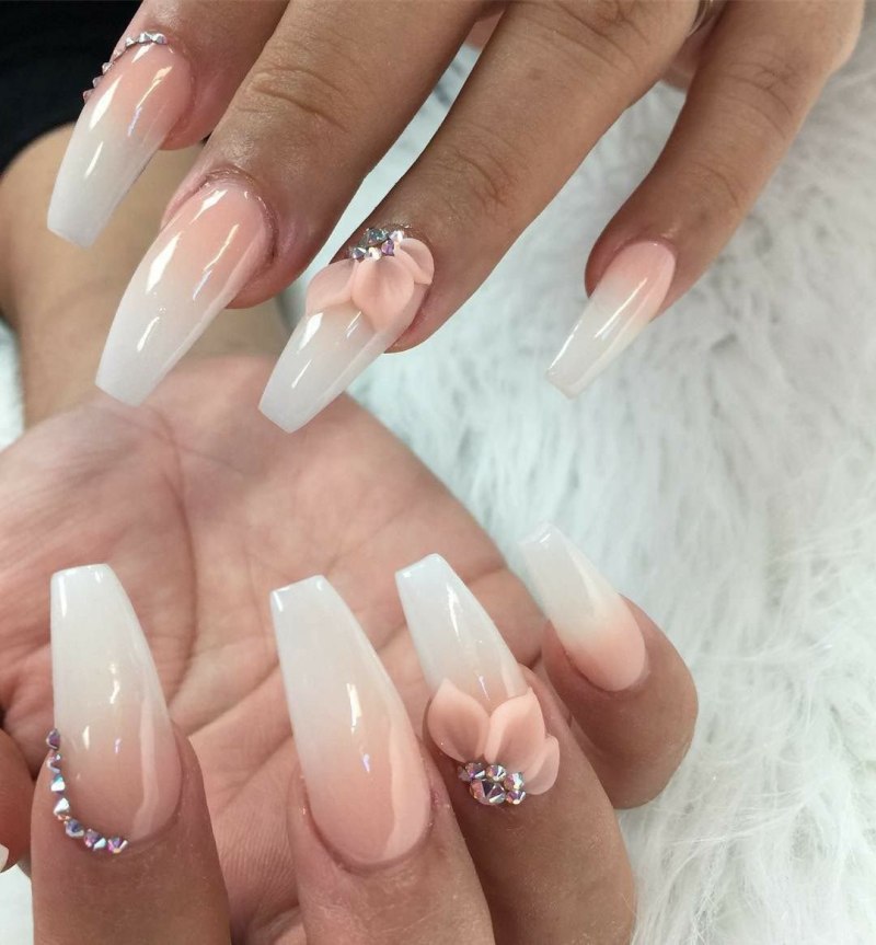 Маникюр форма балерина френч