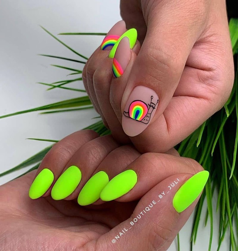 Ногти яркие летние