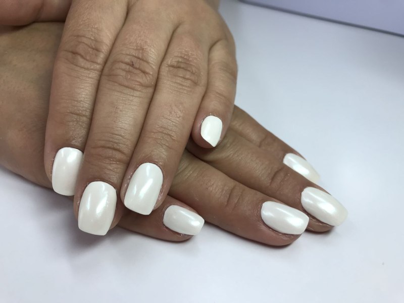 Гель лак белый молочный