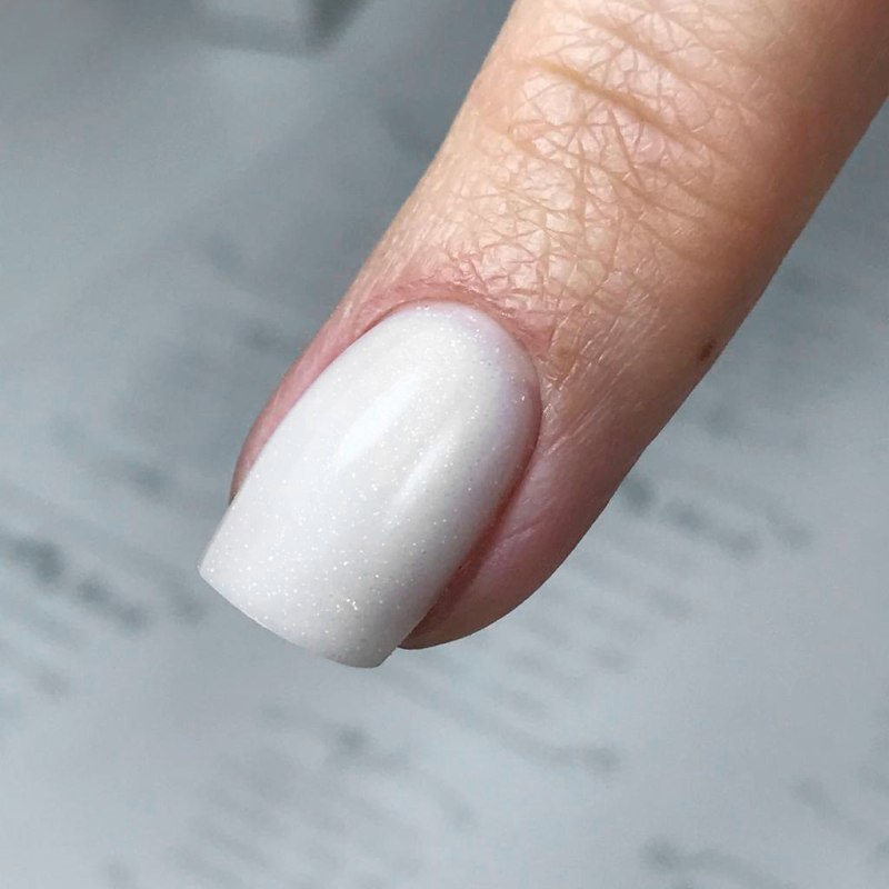 Камуфлирующая белая база с шиммером