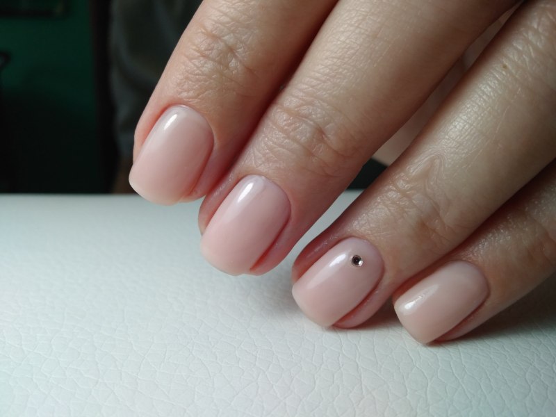 Маникюр кошачиц Гоаз светлыетона