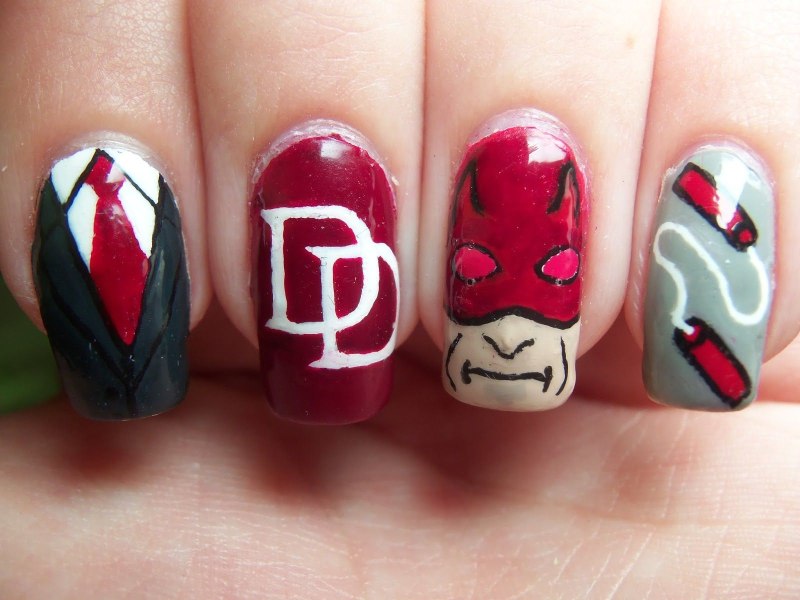 Маникюр в стиле Марвел Мстители
