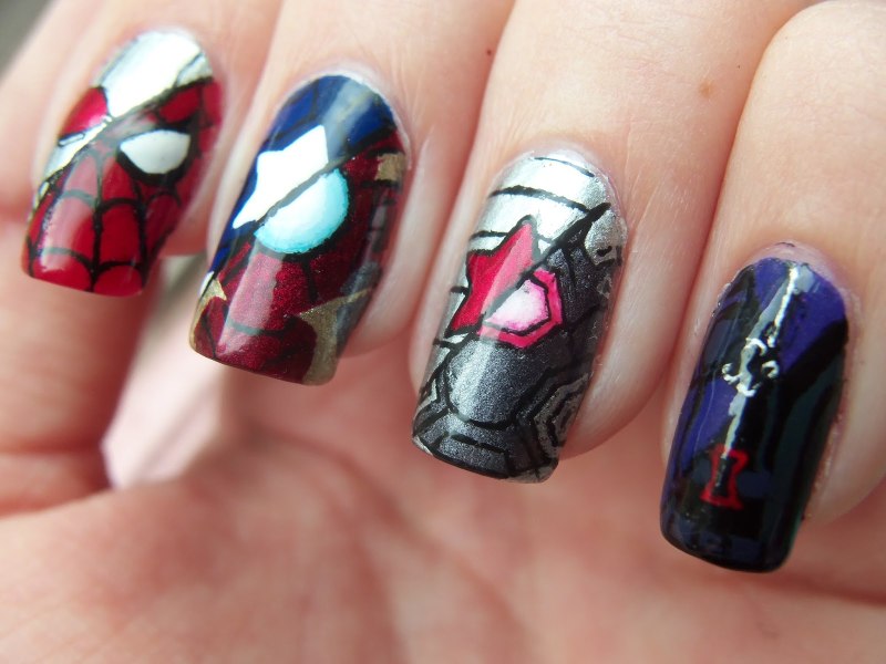 Маникюр Капитан Америка