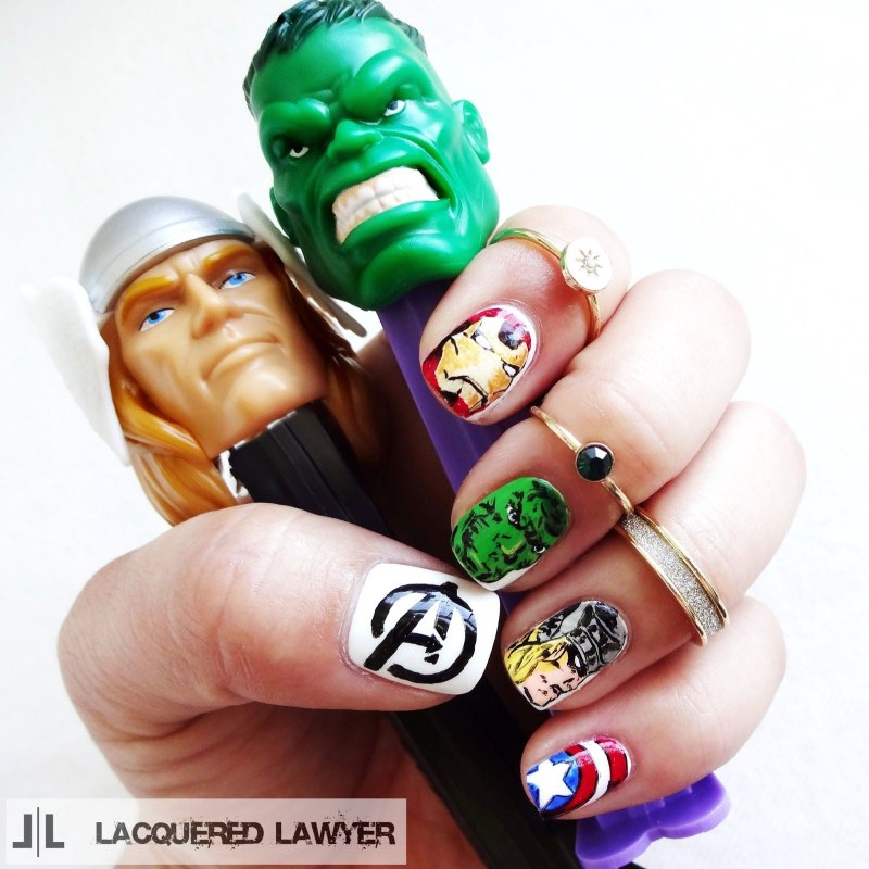 Ногти с супергероями