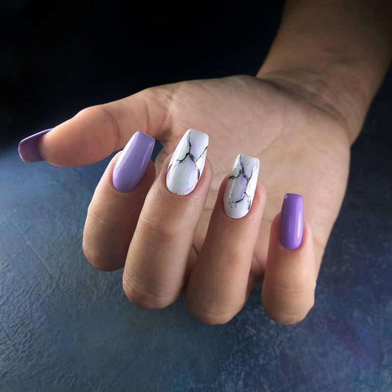 Маникюр градиент розовый с голубым