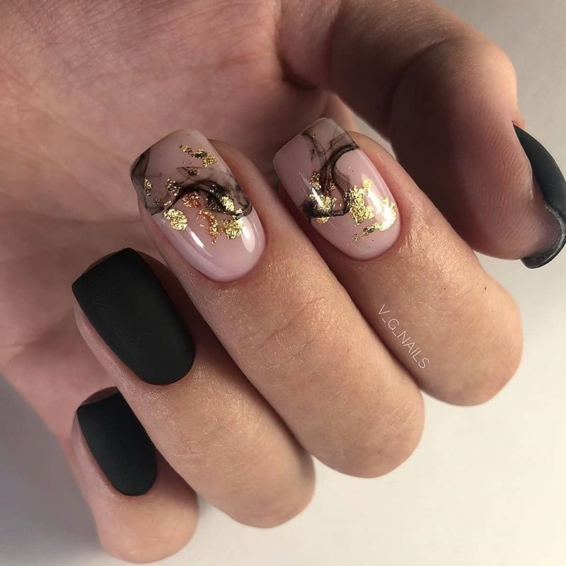 Осенний маникюр с фольгой