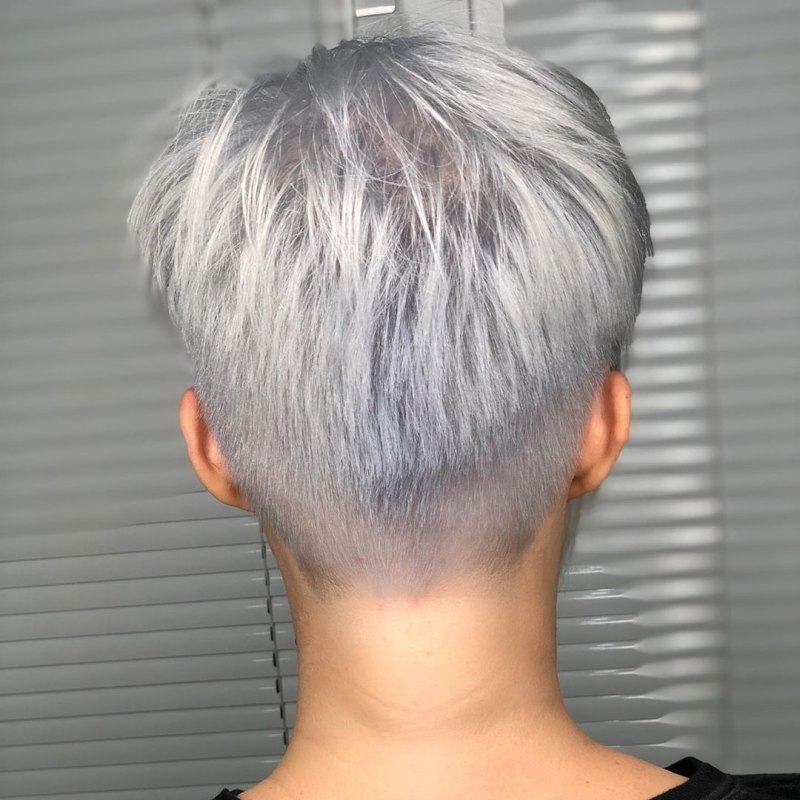 Короткое Пикси сзади