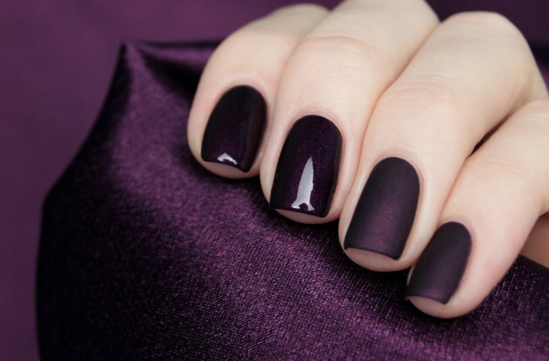 Матовый маникюр