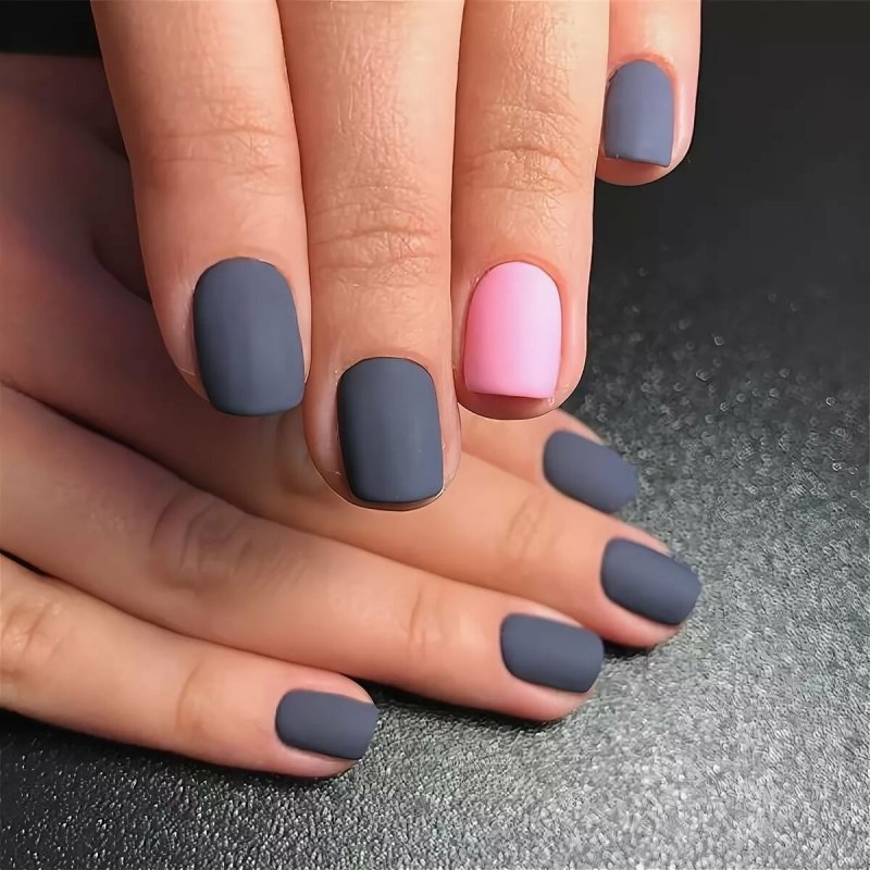 Фиолетовый матовый маникюр