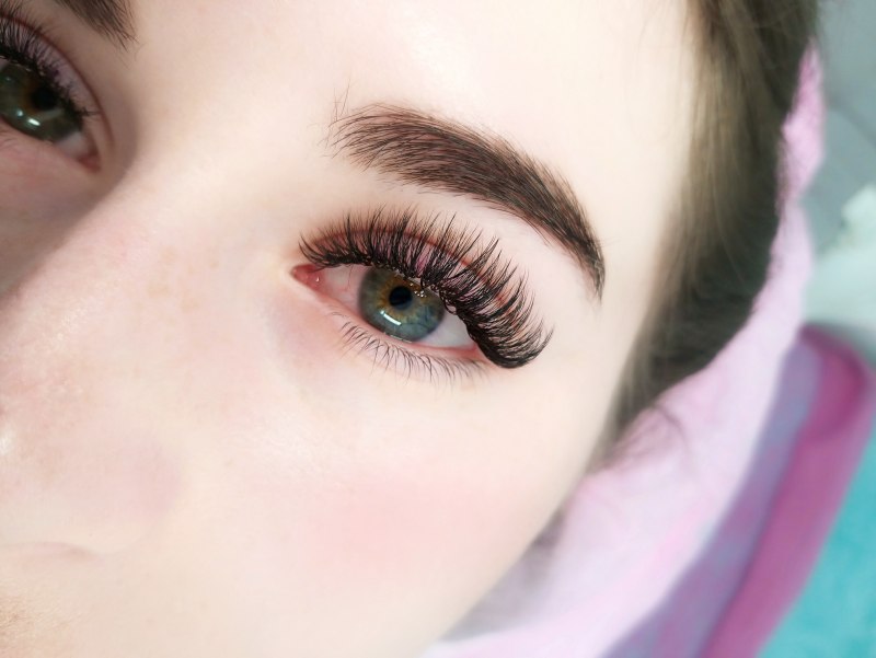 Наращивание ресниц 2д кукольный эффект с лучиками