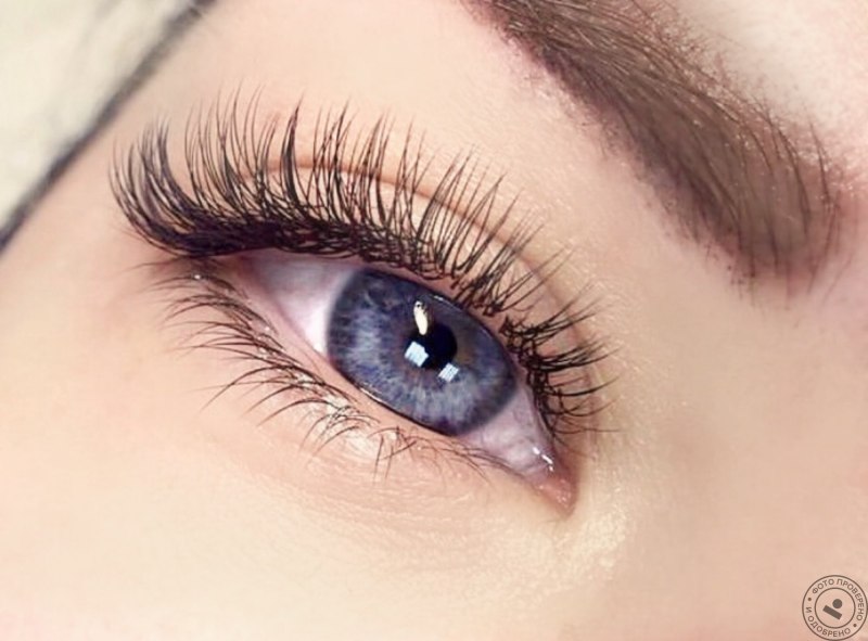 Ресницы 2д беличий эффект с зелёными уголками