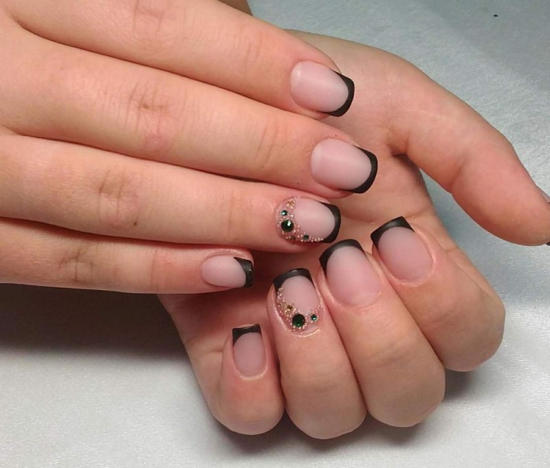 Матовый нюд раффиан